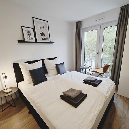 Ticasa Black-Zentral-Outlet-Aufzug-Stylisch-Unique Metzingen  Kültér fotó